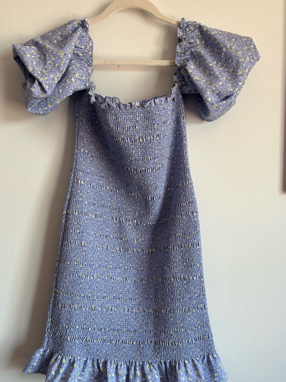 Forever 21 Puff-Sleeve Romantic Mini Dress. Prairie print. Body hugging - Picture 2 of 6